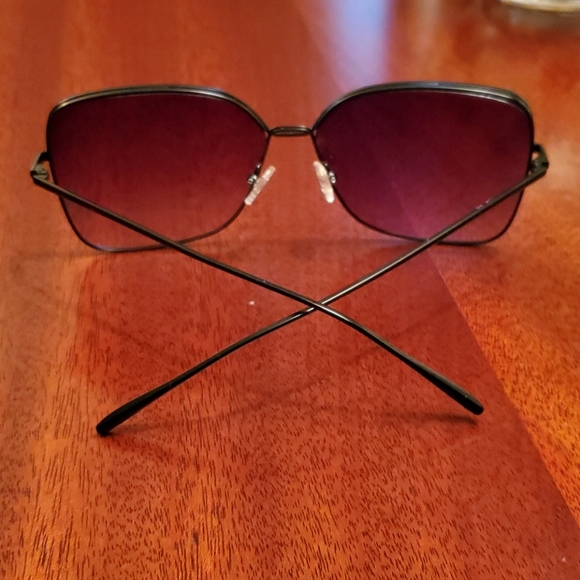Sunglasses - Picture 4 of 4